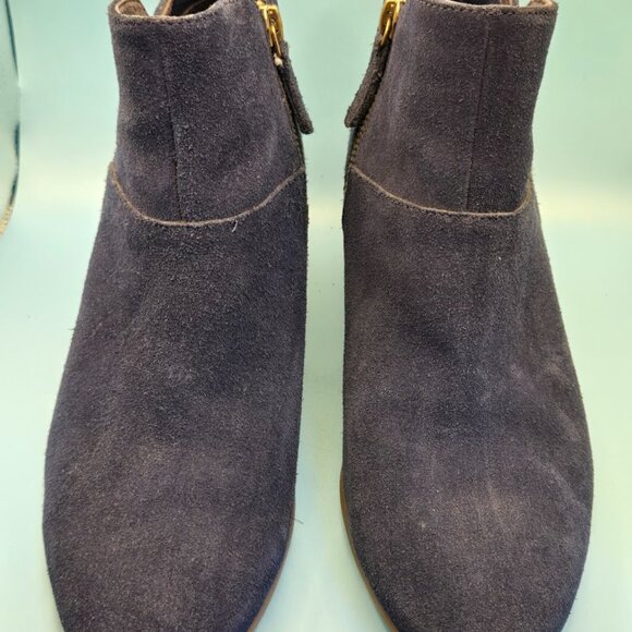 Timberland - Low Boot w/ Zipper and Heel - Like NEW - Picture 2 of 6